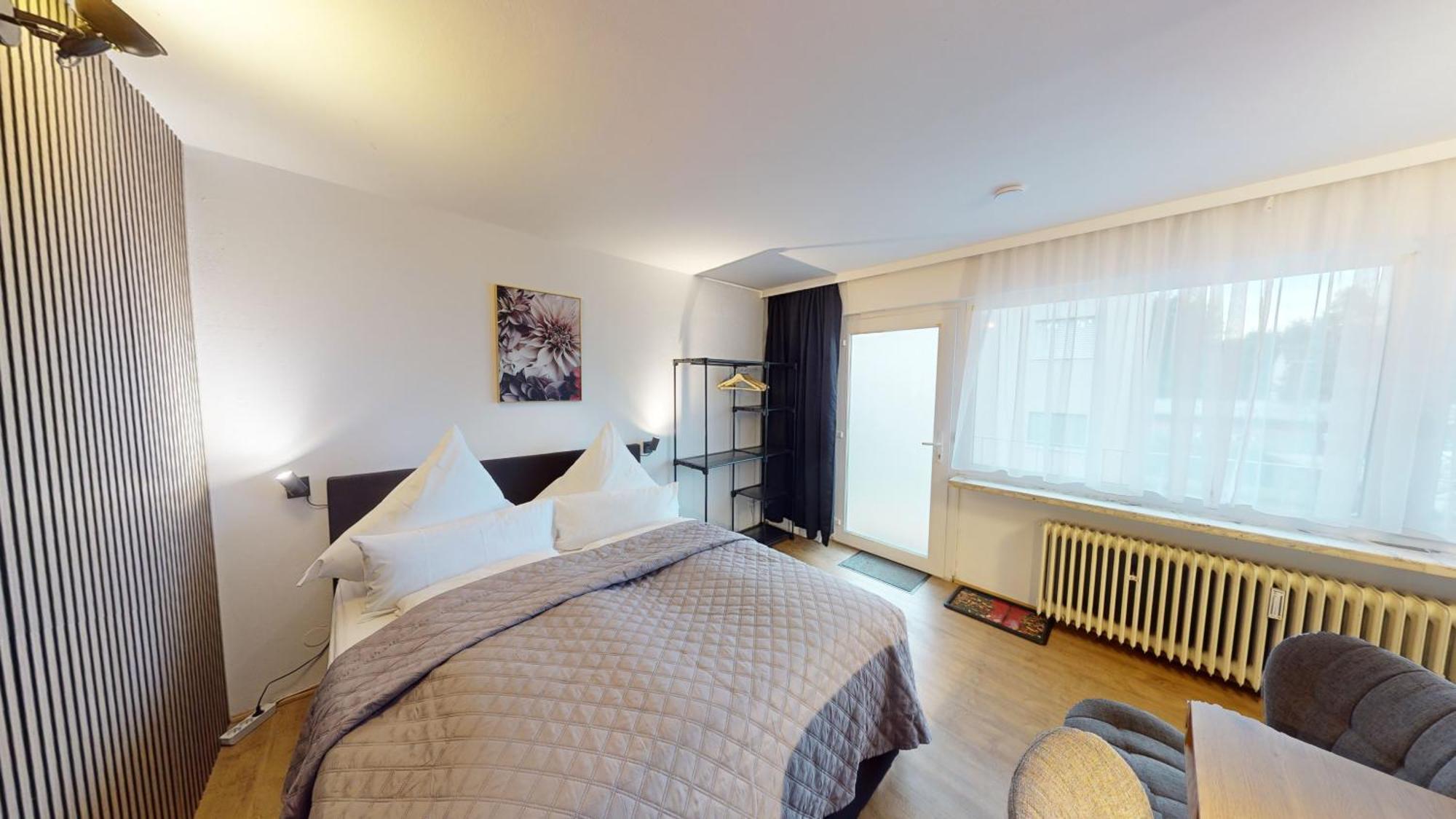 Apartment Crown Living - Fuer 2 Personen - Sitzplatz Auf Der Terrasse - Kostenloser Parkplatz - Self Check-in *